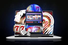 link totobet mobile app displaying Liga 1 sportsbook odds and live-dealer table options on Android phone screen